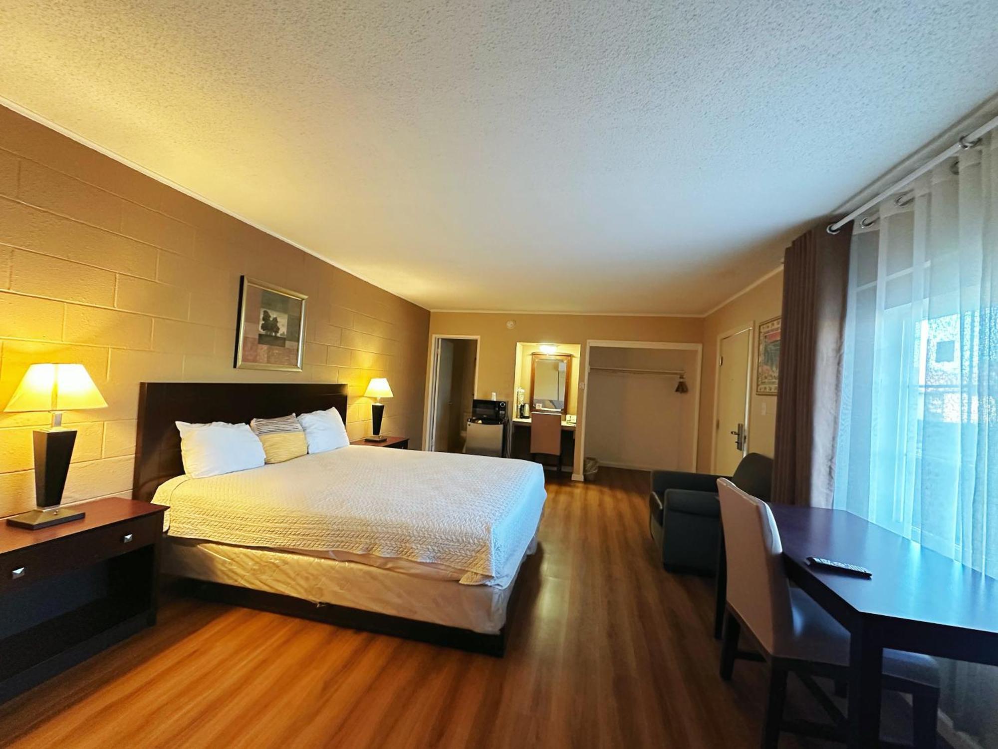 Royal Inn&Suites Hemet Bagian luar foto