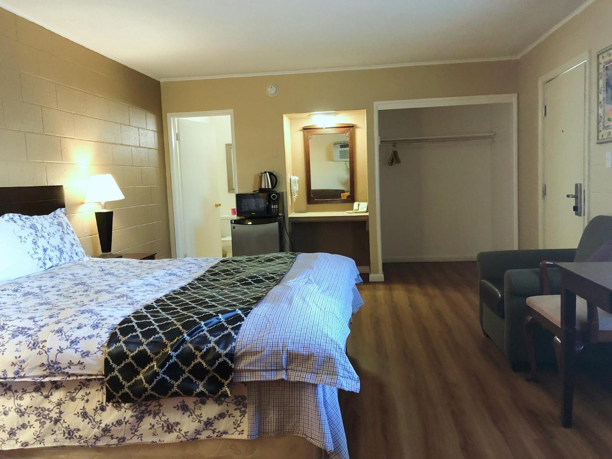 Royal Inn&Suites Hemet Bagian luar foto