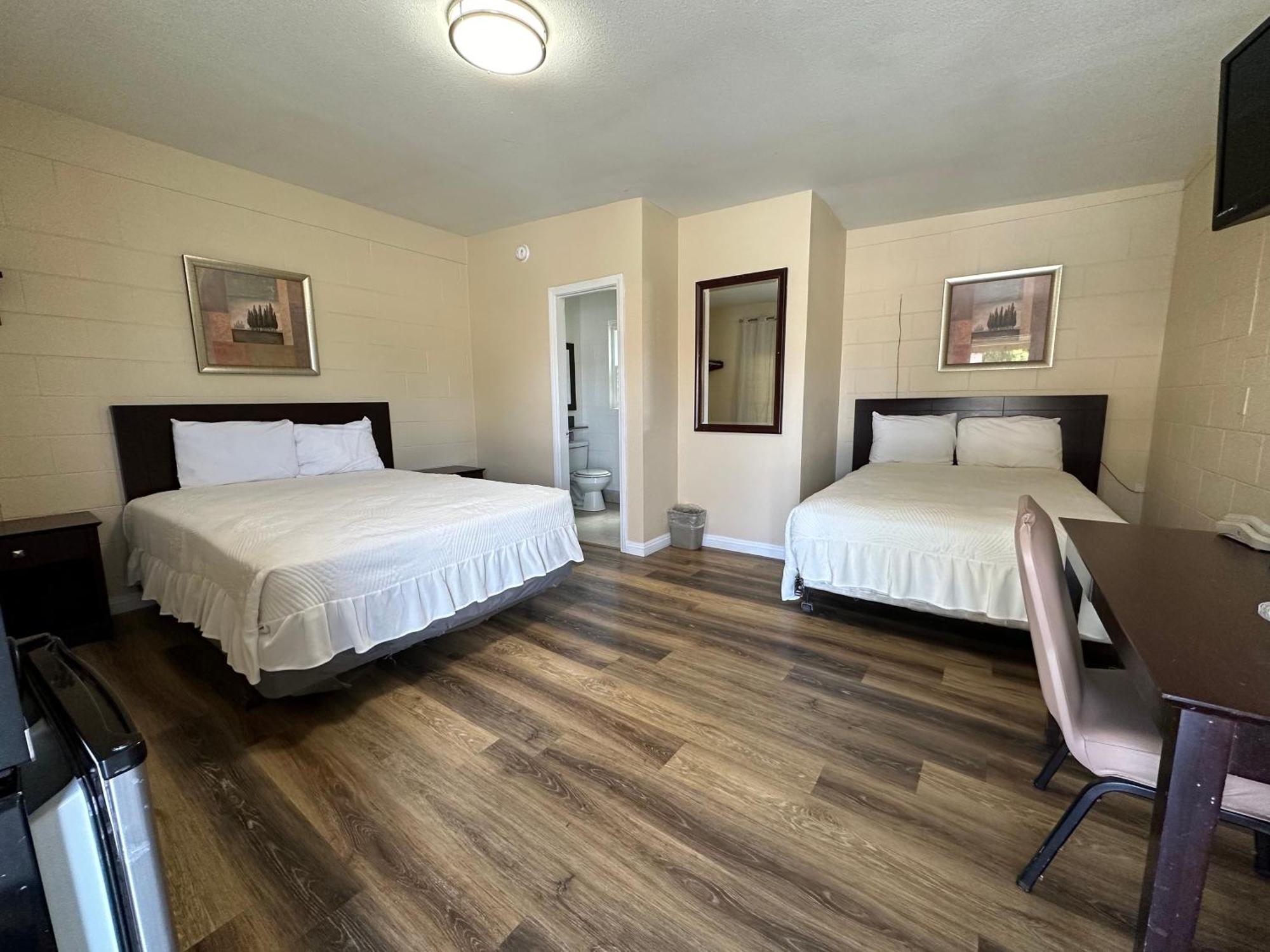 Royal Inn&Suites Hemet Bagian luar foto