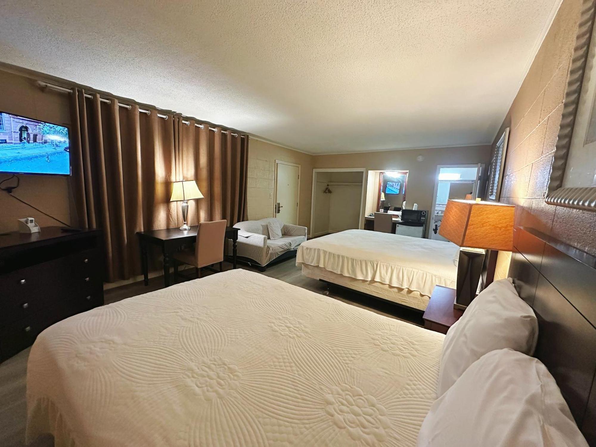 Royal Inn&Suites Hemet Bagian luar foto
