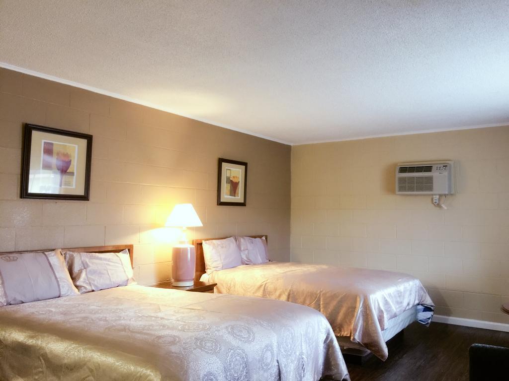 Royal Inn&Suites Hemet Bagian luar foto