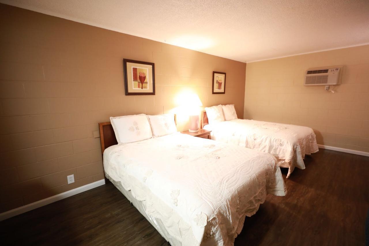 Royal Inn&Suites Hemet Bagian luar foto