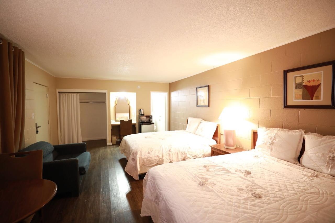 Royal Inn&Suites Hemet Bagian luar foto