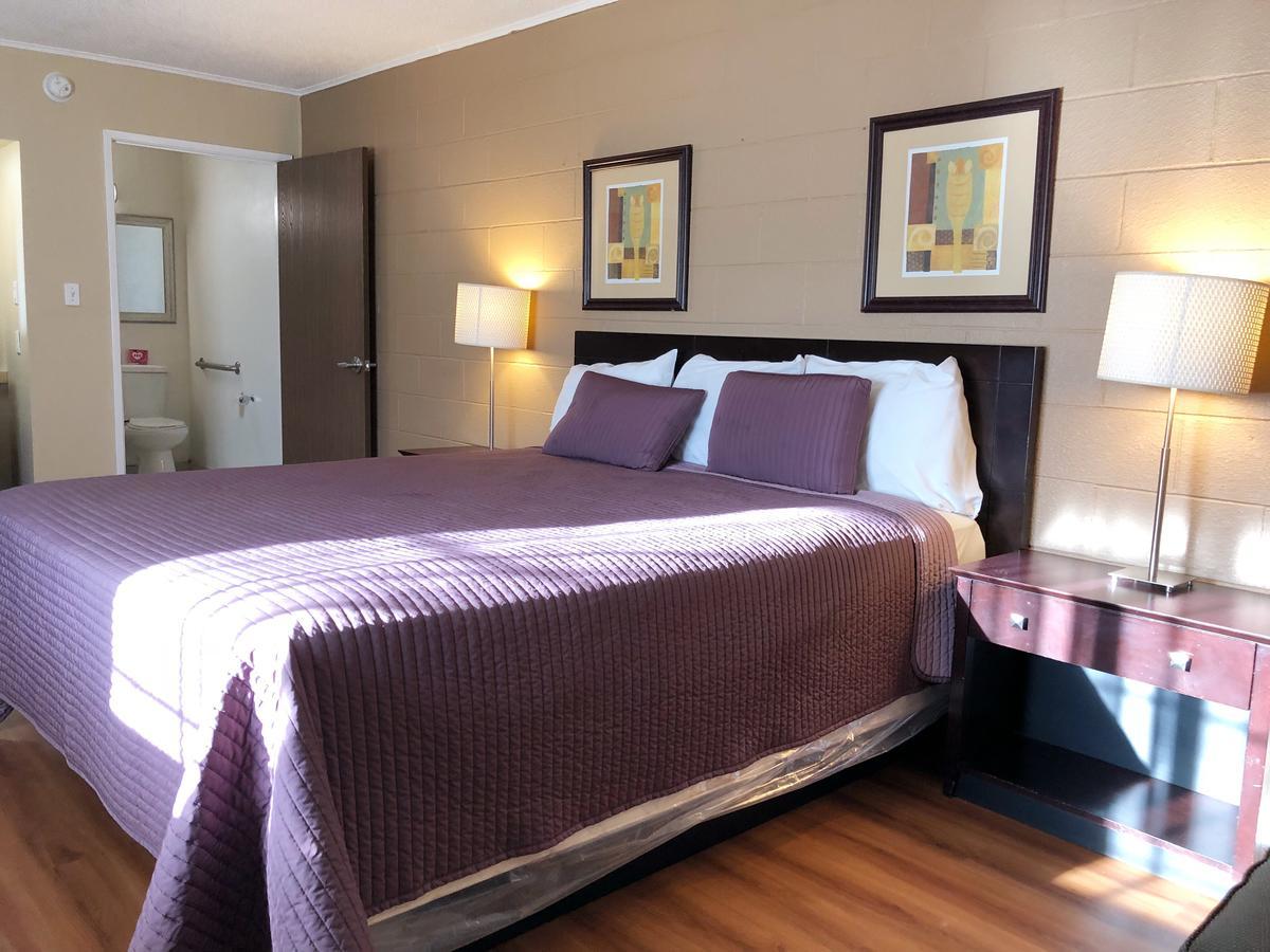 Royal Inn&Suites Hemet Bagian luar foto