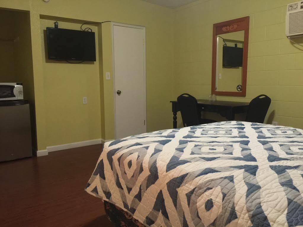 Royal Inn&Suites Hemet Bagian luar foto