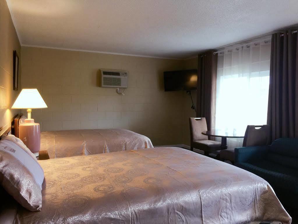Royal Inn&Suites Hemet Bagian luar foto